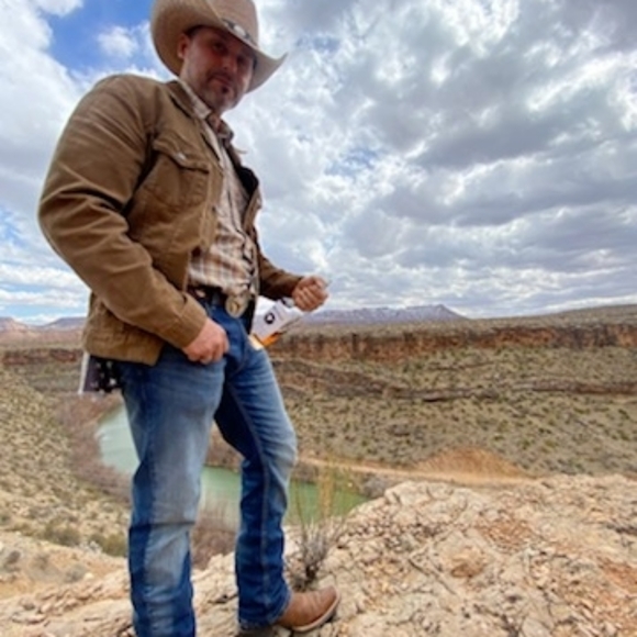 Meet your Posher, Johnny - Picture 5 of 16